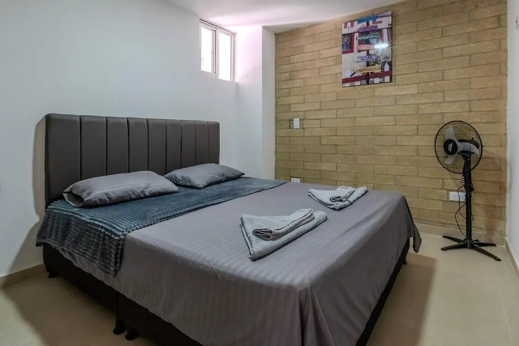Apartament Balcon En Laureles, Ac, Piscina, Estacionamiento 601 Medellín 0*,